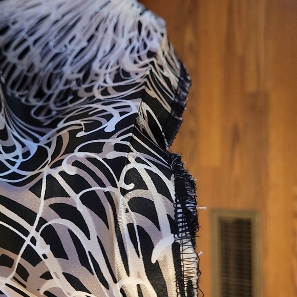 Y2K Vibe London Times Ruched Swirl Print Bodycon Dress - Picture 14 of 14